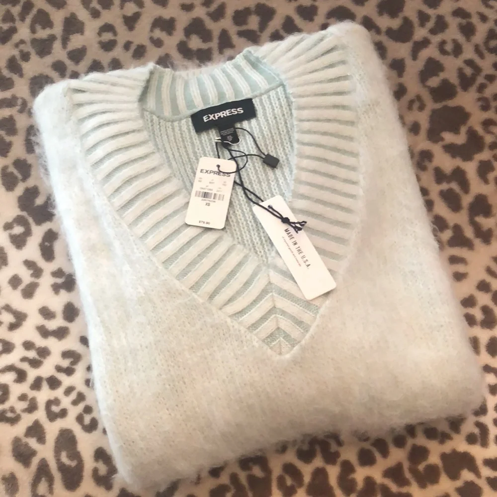 Express Fuzzy V-Neck Sweater Blue Green Size XS Women’s